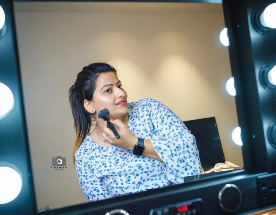 Self Makeup Course